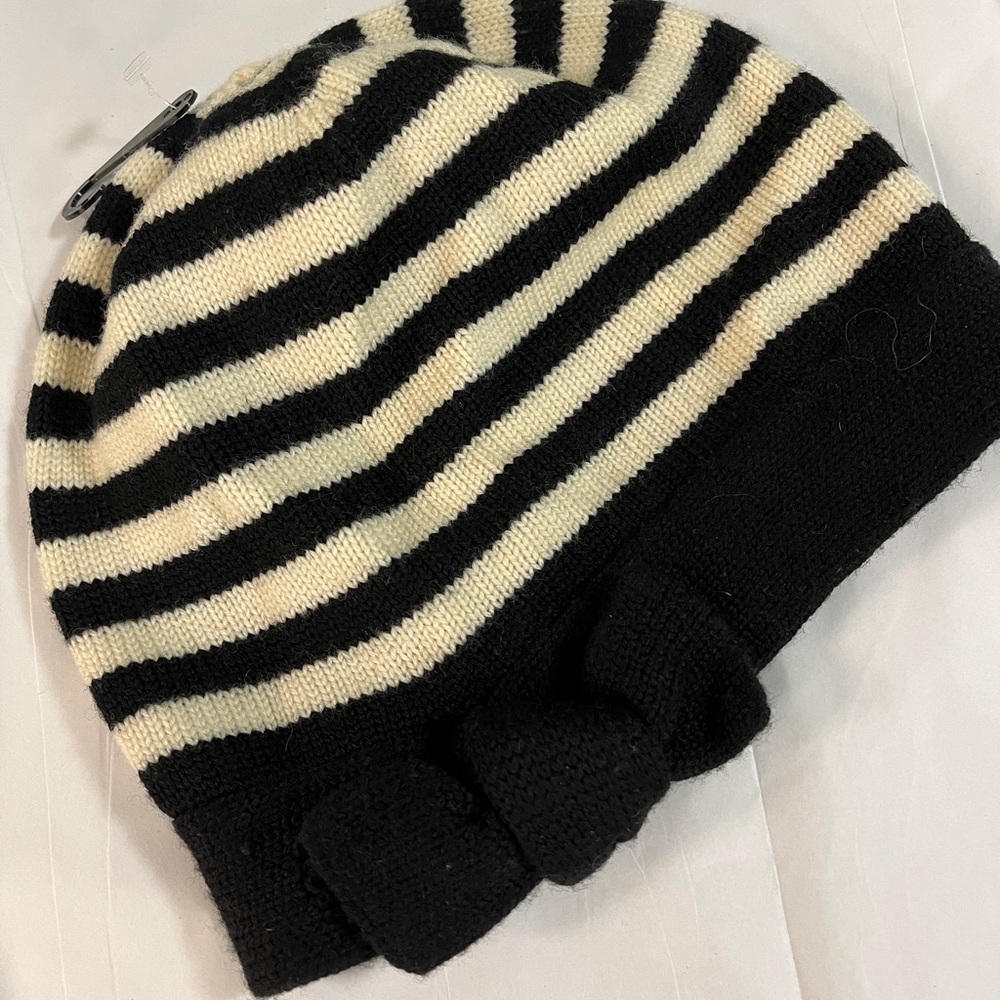 Kate Spade 100% wool Black and Cream Striped Knit Hat with bow NWOT